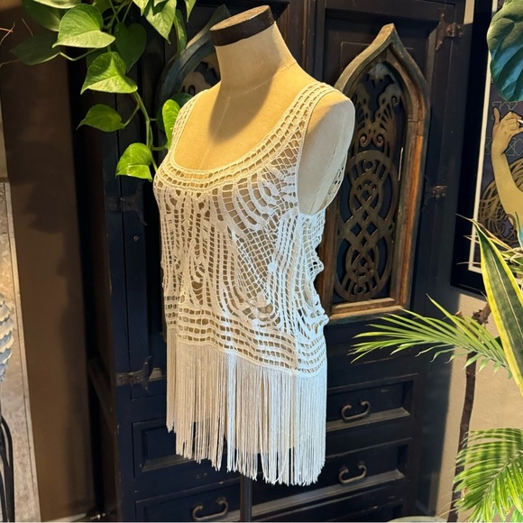 Urban Outfitters Crochet Lace Fringed Cotton Bohemian Beach 70’s vibe tank - Picture 2 of 12